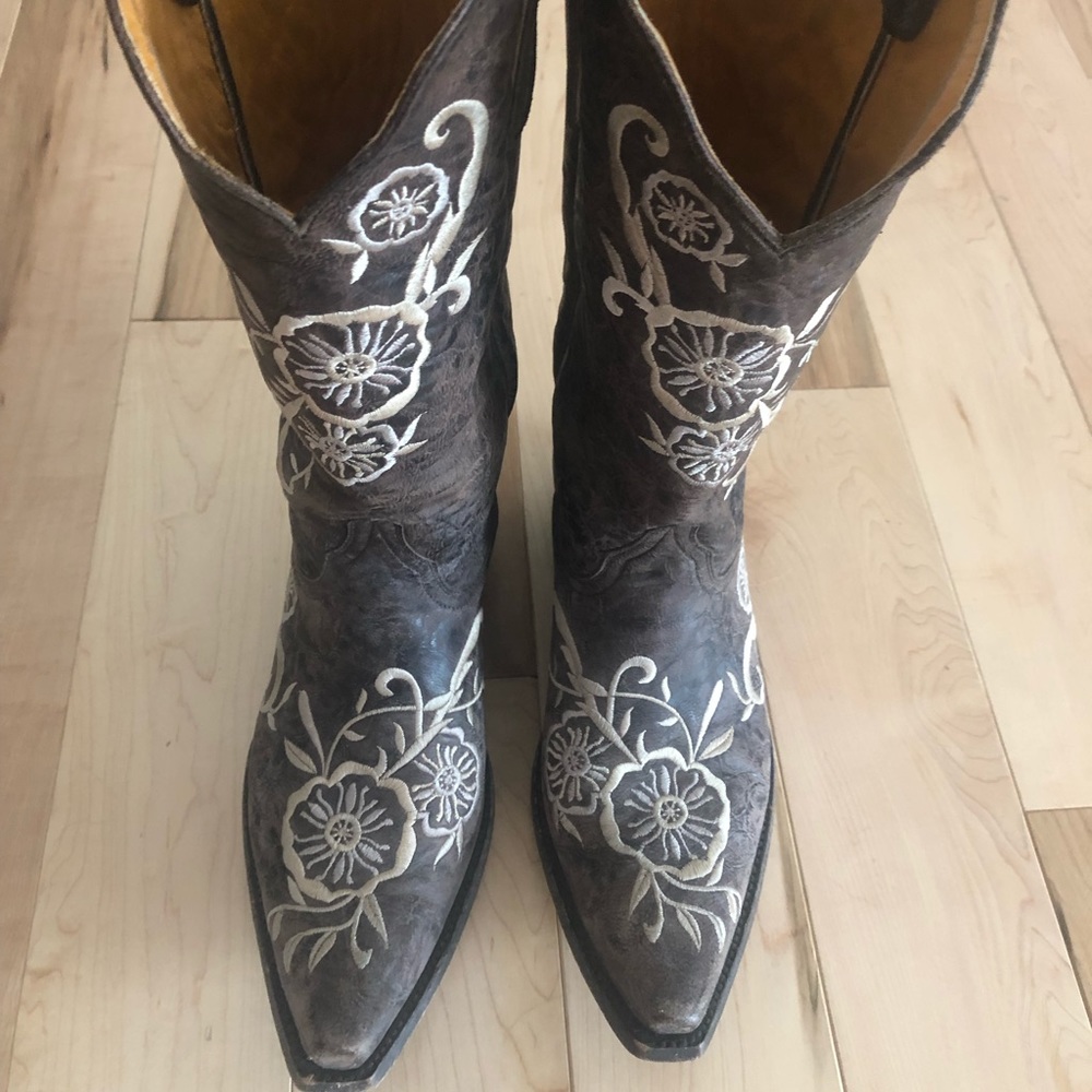 Embroidered cowgirl boots